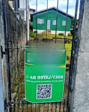 Casa à venda em Itacorubi com 75 m², 2 quartos, 2