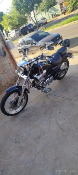 Moto Custom impecável