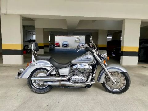 SHADOW 750 2010