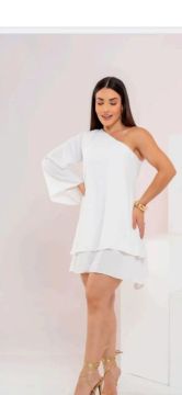 Vestido branco de um ombro só