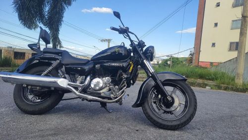 Moto Custom 250cc - Impecável