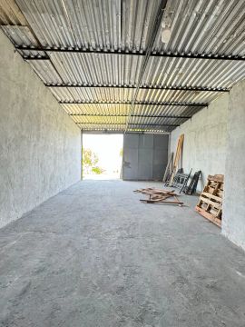 Galpão com ótima localização no São José
