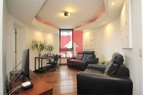 APARTAMENTO COM 3 SUÍTES, 3 VAGAS Á VENDA EM MOEMA, OPRTUNIDADE!!!