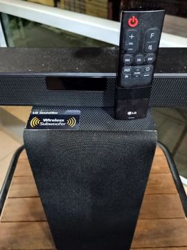 Soundbar LG  SN4 300W RMS com Subwoofer Wireless