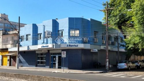AMPLA LOJA DE ESQUINA EM AVENIDA MOVIMENTADA