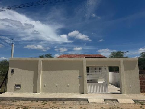 Vendse-se  Casa Nova, em Currais novos/RN