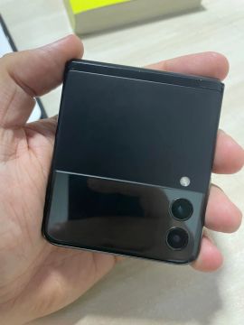 Samsung Galaxy Z Flip 3 - Preto
