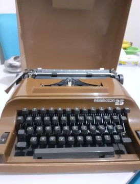 Máquina de Datilografia Remington 25 - Funcionando