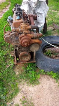 Motor perquim do chevrolet completo com bomba injetora ano 79