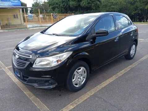 Chevrolet Onix LT ano 2014 Impecável