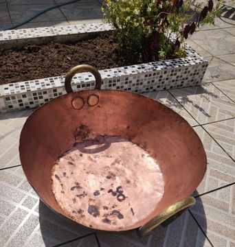 tacho cobre com alças em bronze