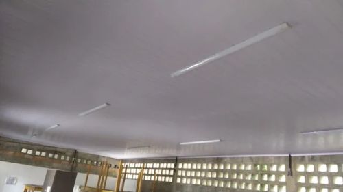 Forro em PVC já instalado 