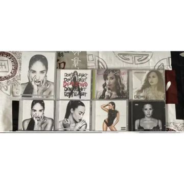 Demi Lovato - Combo