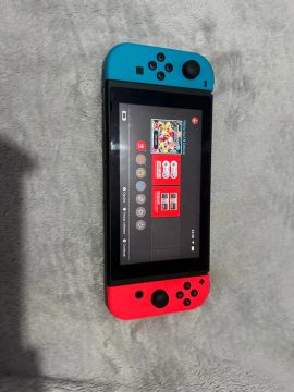 Nintendo Switch Azul/Vermelho