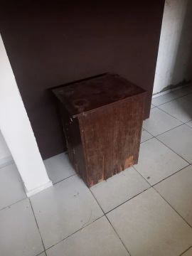 Gabinete de madeira usado máquina SINGER 