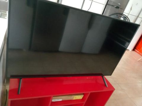 Vendo televisão smat 50 polegadas seme nova 