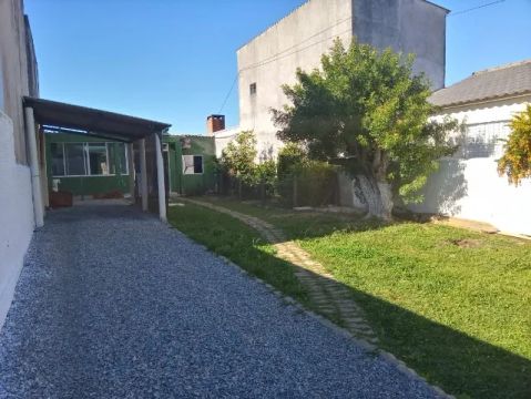 Casa Bairro Arco Íris, 2 Quartos; LEIA A DESCRIÇÃO