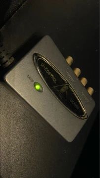 Interface de Áudio Behringer U-Control UCA200