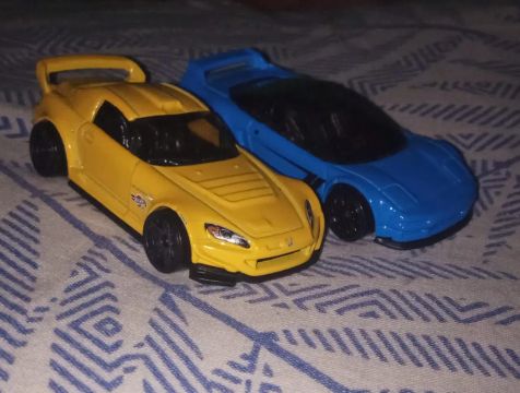Carrinhos Hot Wheels Honda S2000 e Acura NSX