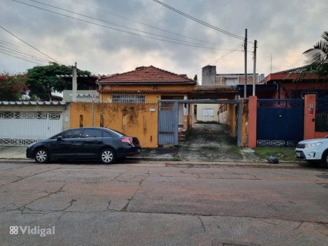 Vila Madalena- Térrea para reforma. 265m² de terreno.