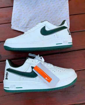 Tênis Nike Air Force LeBron James