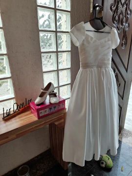 Vestido e sapato de Dama de honra