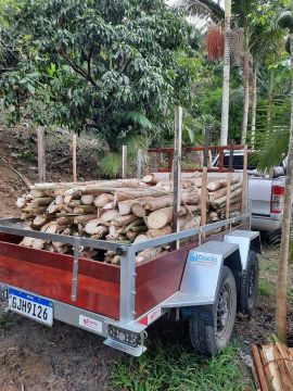 REBOQUE CARRETINHA FORTE AGUENTA MUITO PESO, PRONTO PRA EMPLACAR , CHAMA CHAT