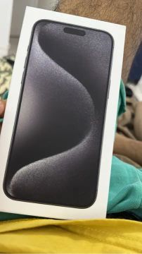 iPhone 15Pro Max 256 93% de bateria 