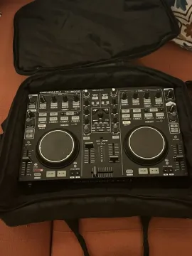 Controladora DJ Denon MC 3000