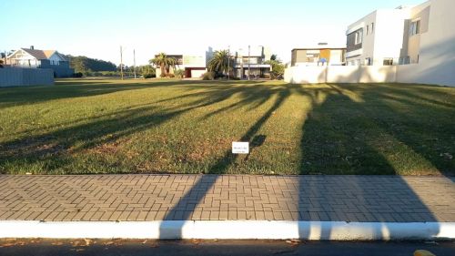 Lote em condomínio em Rod. Estrada do mar - Parque Antártica - Capão da Canoa/RS