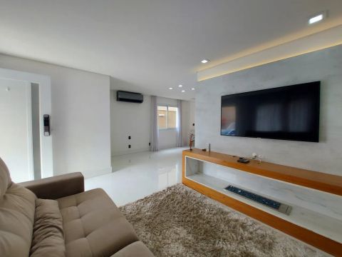Casa em condomínio à venda com porteira fechada no Residencial Villa La Luna, na cidade de