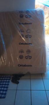Colchão Ortobom casal semi novo 