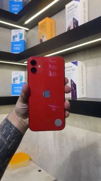 iPhone RED