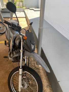 Vende-se Bros 150