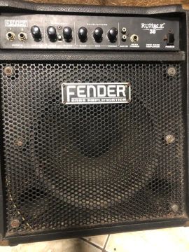 Amplificador de Baixo Fender Rumble 30