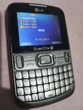 Celular 4 Chips funcionando perfeitamente 