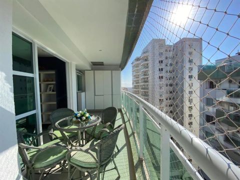 0 - Apartamento 3 quartos, sendo 1 suíte