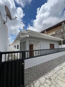Oportunidade no Geisel/ Casa de 03 Quartos 