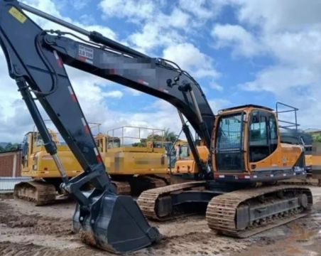 Escavadeirs Hyundai R220 Lc ano 2020