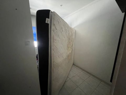 Cama Box bipartido King com colchão Semi Novo!