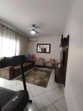 Casa em Avenida Doutor Eduardo Dias Coelho - Esplanada dos Barreiros - São Vicente/SP