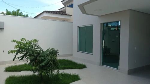 Alugo casa. Ótima OPORTUNIDADE!