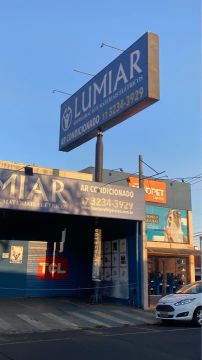 Luminoso de 9x3 Metros E Poste de 7,5  Metros