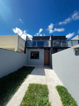 Casa com Atico 03 quartos no Rio Bonito