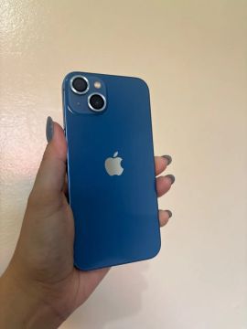 iPhone 13 Azul - usado 128gb