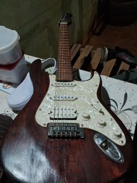 Guitarra strato 