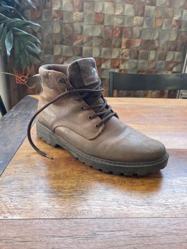 Bota de couro 42