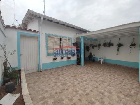 casa térrea de 2 dormitórios com edícula
