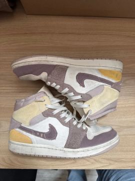 Tênis Nike Air Jordan 1 Mid