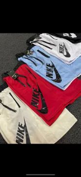 Bermudas da Nike modelo facão material DRI fit pontuação disponível 